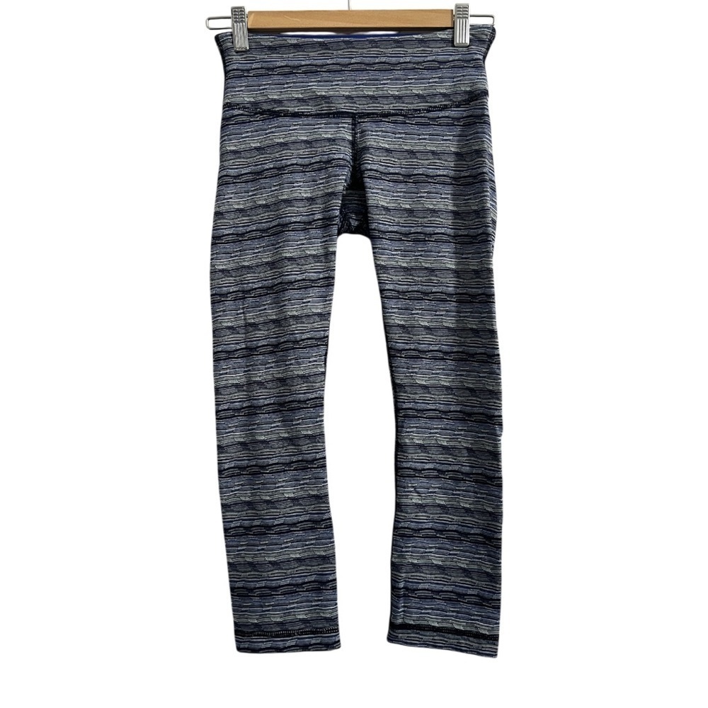 Lululemon Textured Blue and Gray Low waisted Leggings Size 4